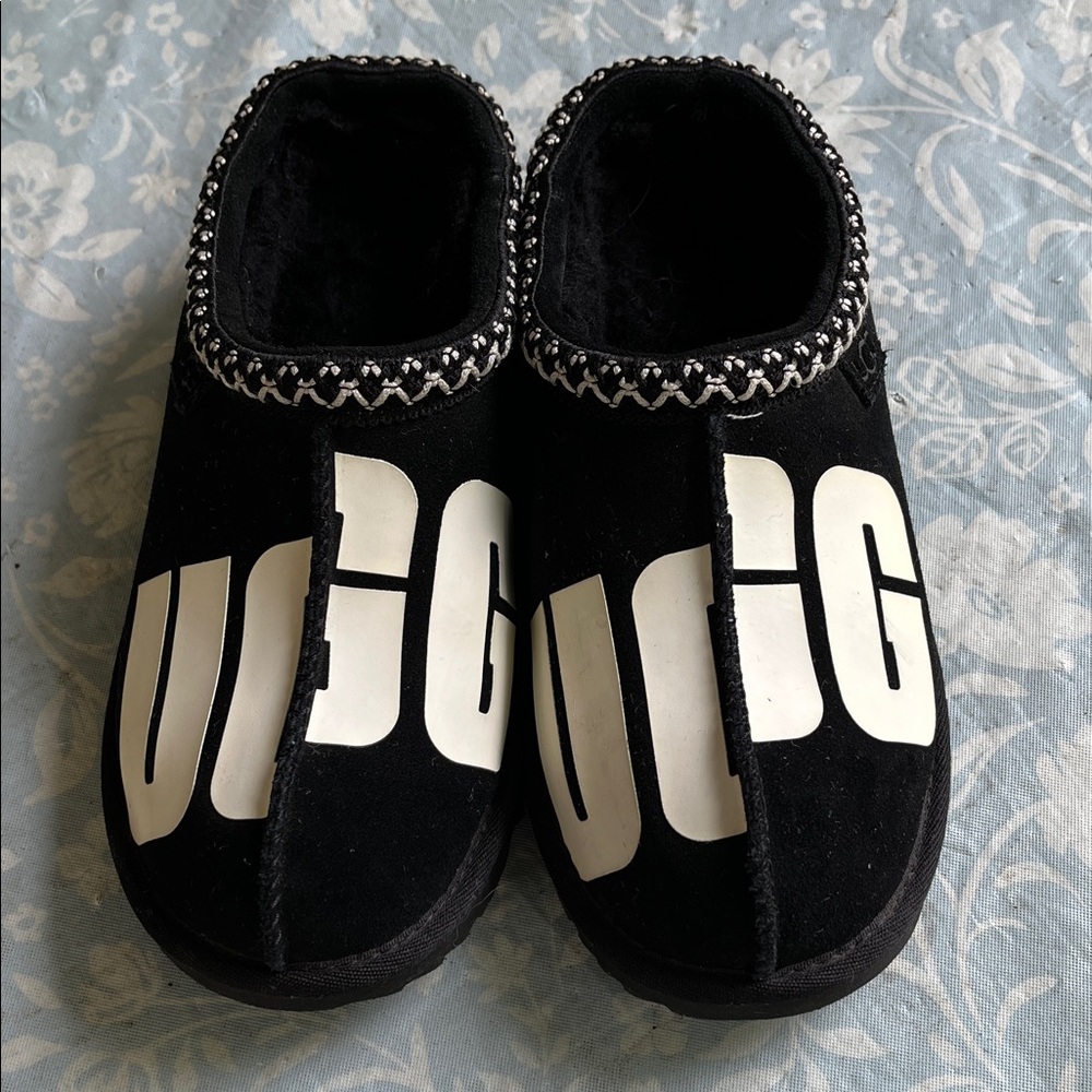 UGG Tasman Chopd Women’s/Big Kid’s Slippers. Euro 38, Wos 6